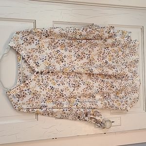 Maurices top.  Plys size 1